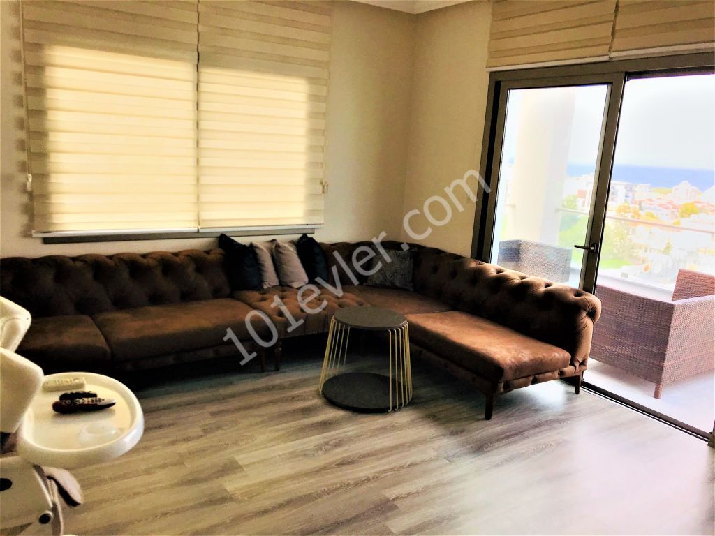 Girne merkezde satılık 3+1 Penthouse