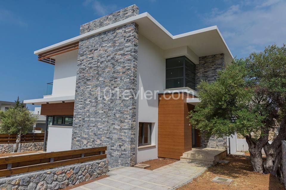 Kıbrıs  Girne'de Türk Malı Satılık Modern Villa