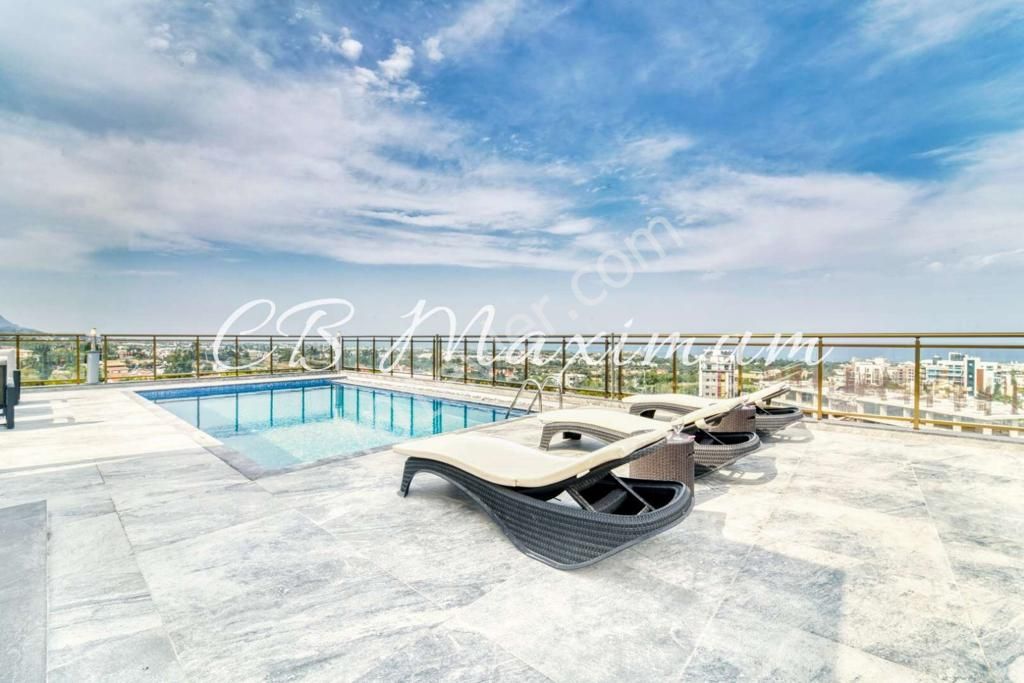 4 + 1 ZU VERKAUFEN RESIDENCE DOUBLE ① PENTHOUSE IM ZENTRUM VON KYRENIA ** 