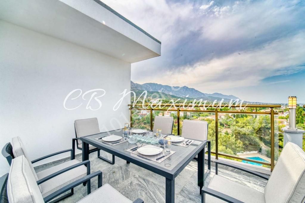 4 + 1 ZU VERKAUFEN RESIDENCE DOUBLE ① PENTHOUSE IM ZENTRUM VON KYRENIA ** 