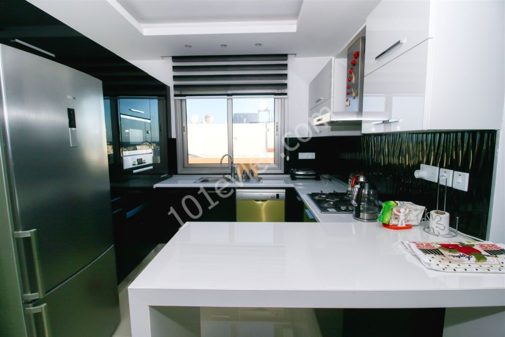 Flat To Rent in Girne Merkez, Kyrenia