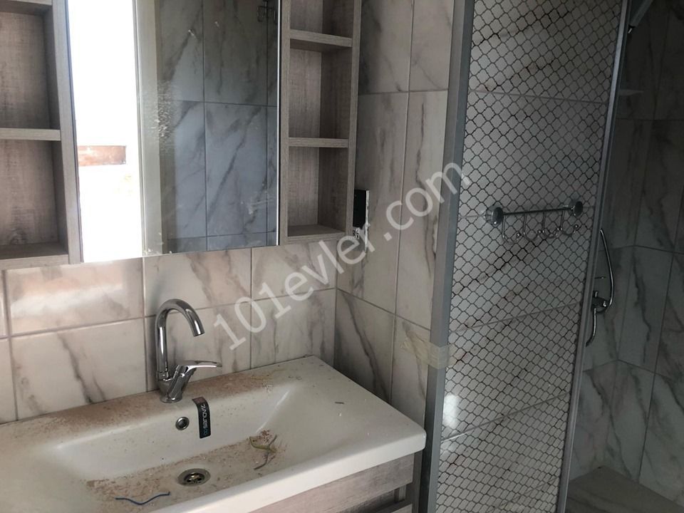 KIBRIS GİRNE KARAOĞLANOĞLU'NDA 170 M2 SATILIK 3+1 TRİBLEX VİLLA