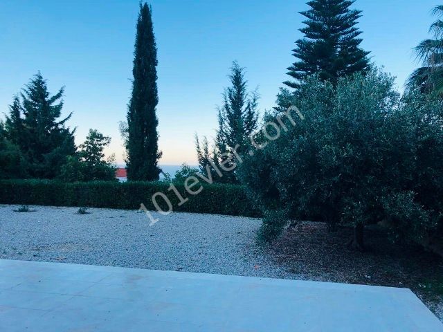 Villa To Rent in Zeytinlik, Kyrenia