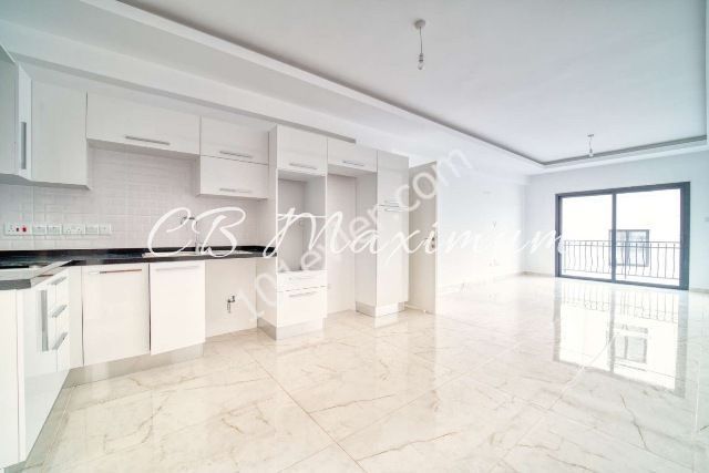 FIRSAT!  SON DAİRE ! GİRNE OZANKÖY DE 85 M2 TÜRK KOÇANLI 2+1 DENİZ MANZARALI  55.000 STG  YENİ DAİRE