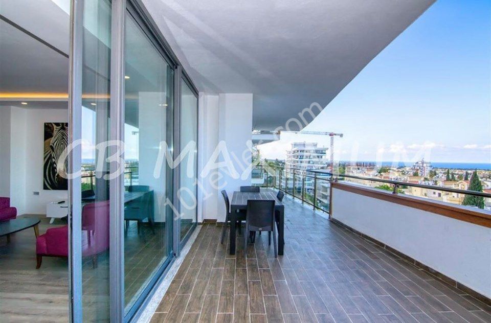 Flat For Sale in Aşağı Girne, Kyrenia