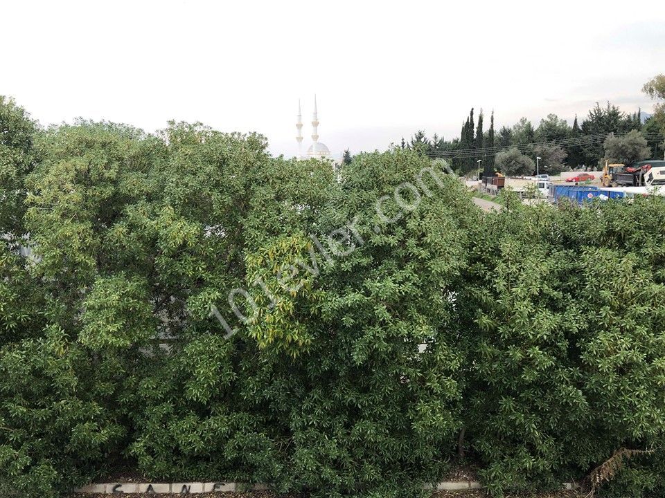 Flat For Sale in Aşağı Girne, Kyrenia