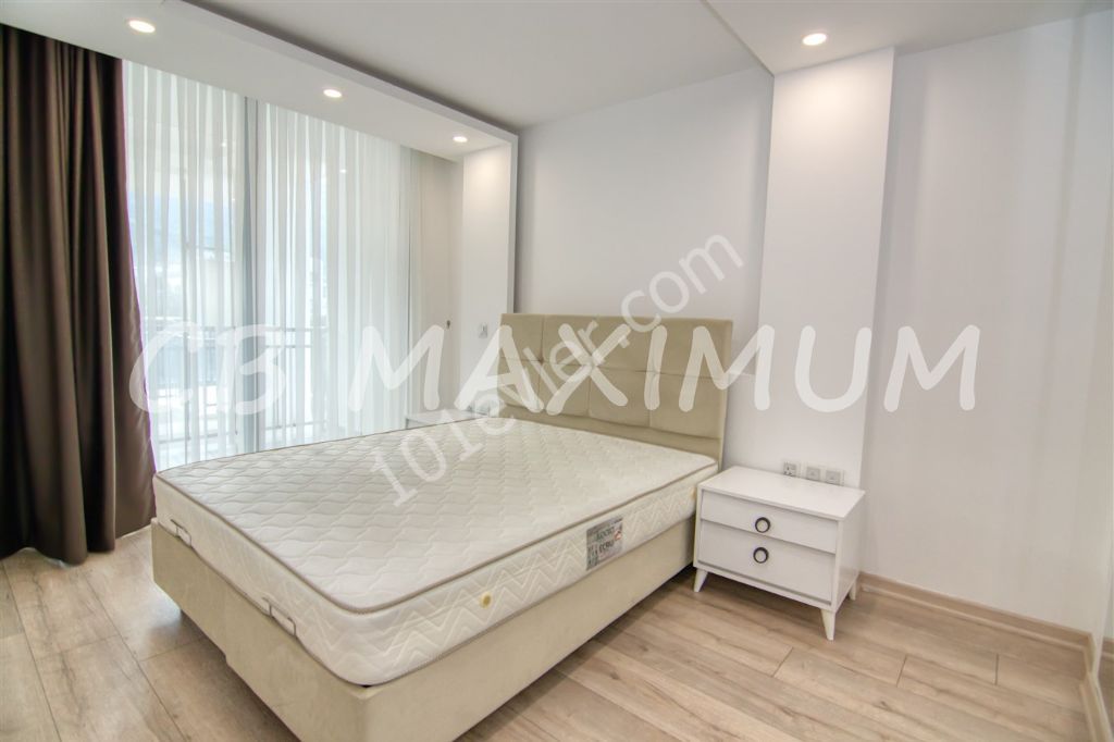 3+1 Residence Wohnung zum Verkauf mit Blick auf das Meer und die Berge im Zentrum von Kyrenia ** 