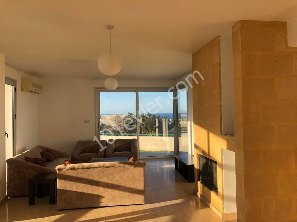 Villa To Rent in Girne Merkez, Kyrenia