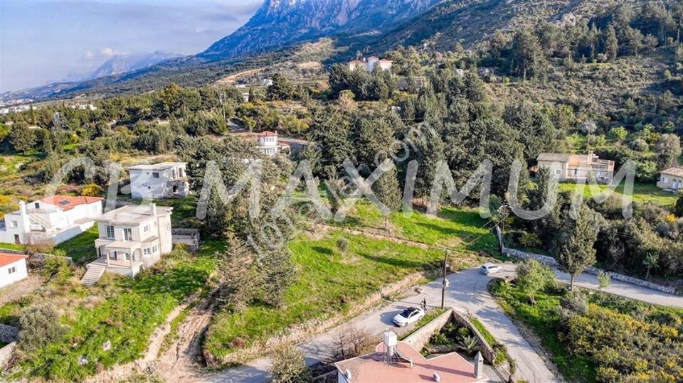 Residential Zoned Plot For Sale in Karşıyaka, Kyrenia