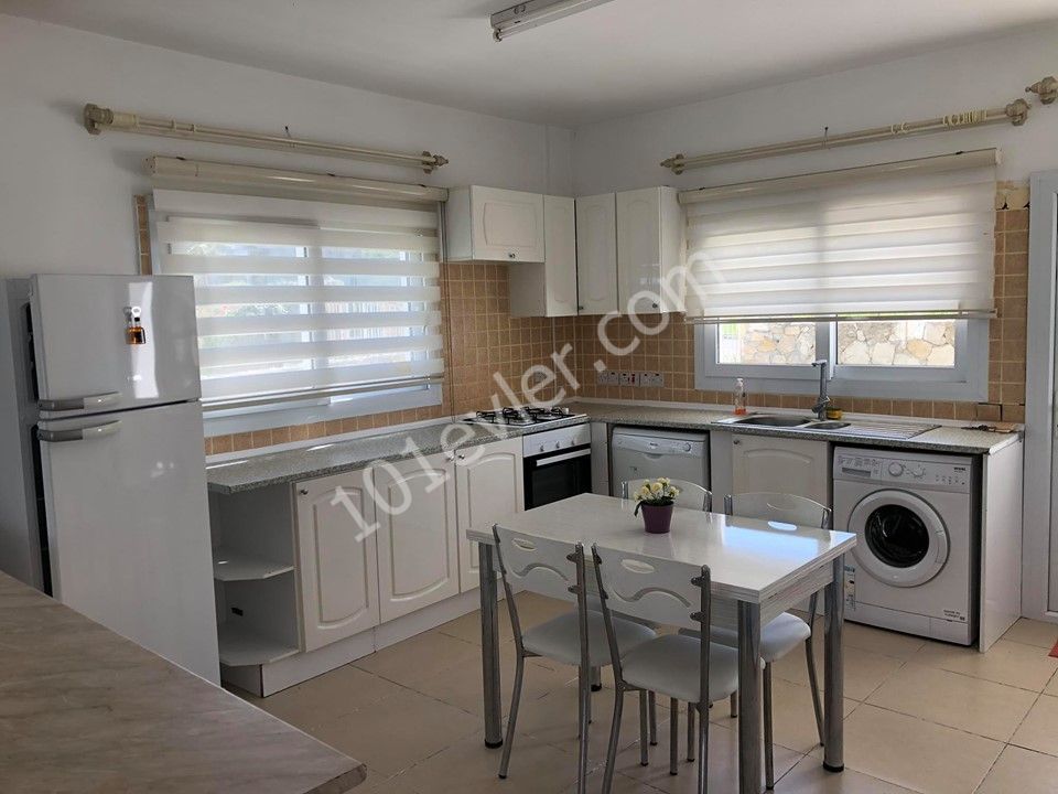 Villa To Rent in Girne Merkez, Kyrenia