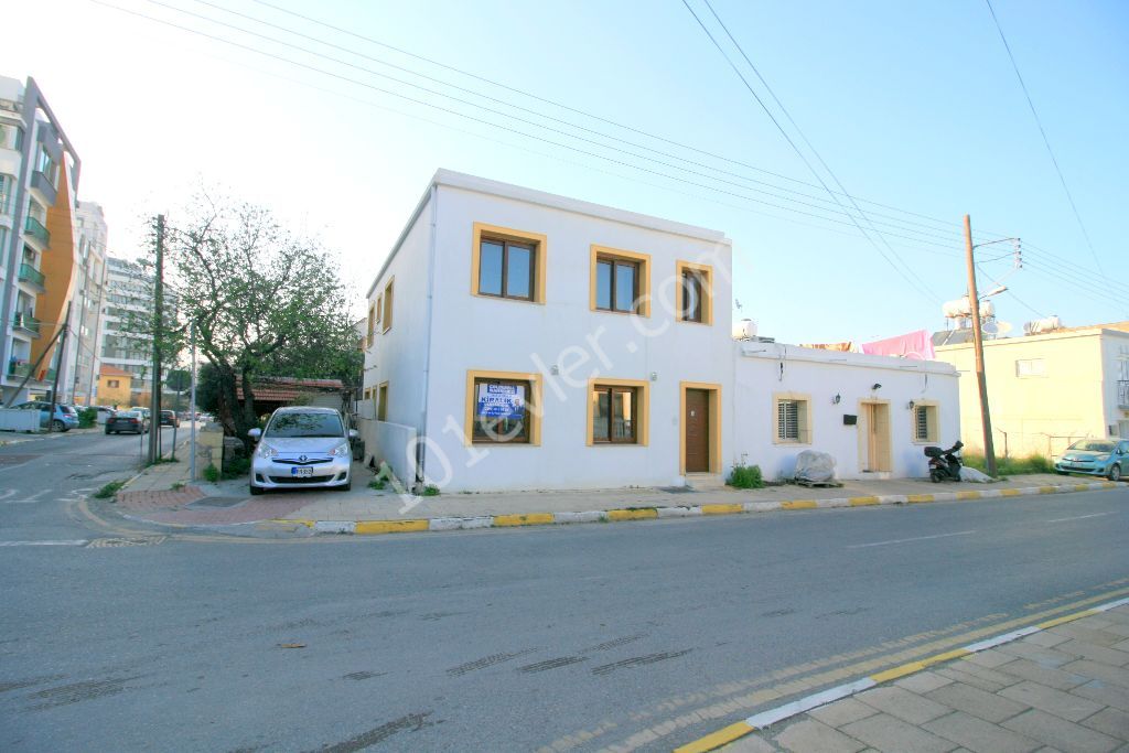 Flat To Rent in Türk Mahallesi, Kyrenia