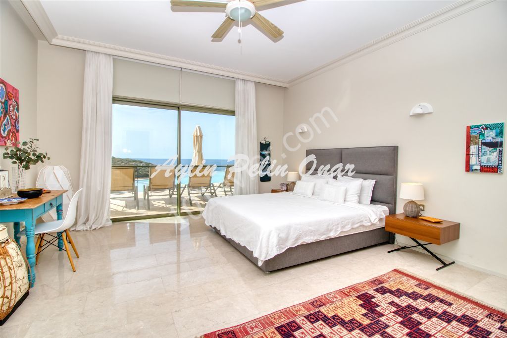 7-Zimmer-villa am Meer zu verkaufen in Kyrenia, TRNC ** 