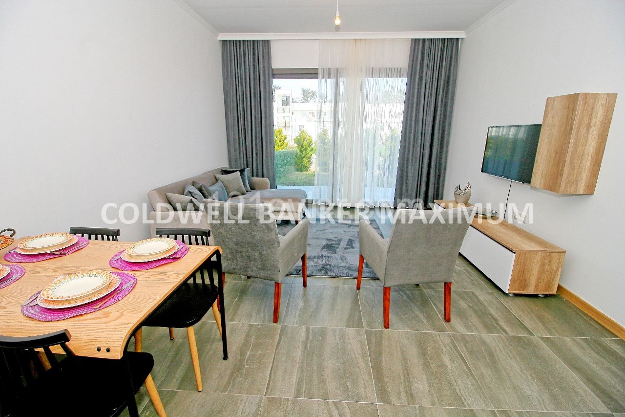 Girne Ozanköyde Havuzlu Site İçersinde GENİŞ BAHÇELİ  Full Eşyalı Lüks 2+1 Kiralık Daire