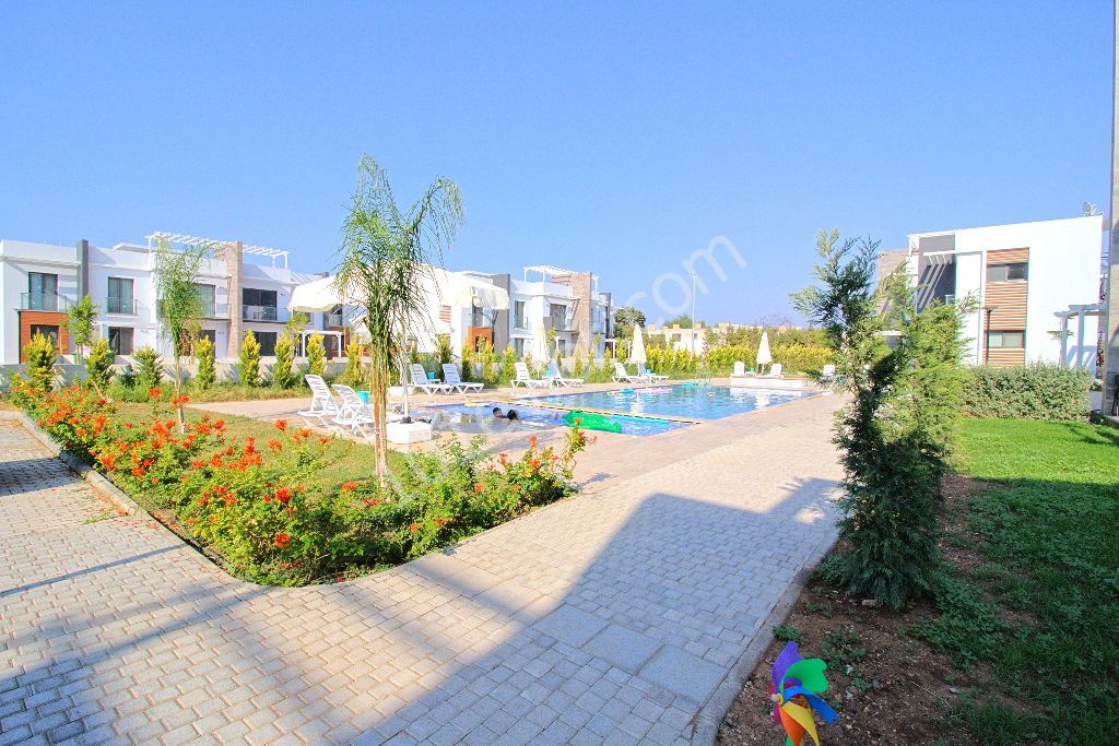 Girne Ozanköy'de Site İçersinde Satılık  2+1 Full Beyaz Eşyalı Dairenize Hemen Taşının