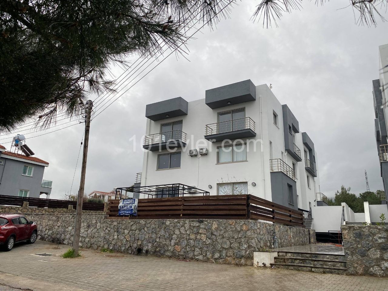 THE SOLE AUTHORITY! OPPORTUNITY IS OPPORTUNITY ! ! 115.000 STG TRIPLEX VILLA FURNISHED WITH 3+1 LARGE GARDEN IN NATURE IN KYRENIA ÇATALKÖY ** 