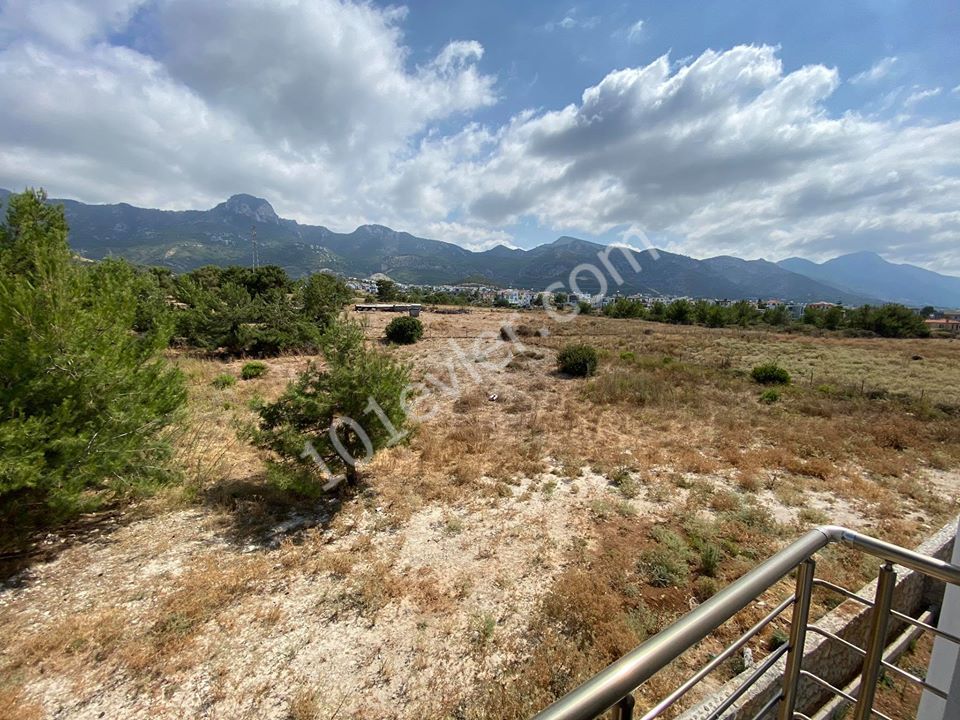 THE SOLE AUTHORITY! KYRENIA IS FOR SALE AT ÇATALKÖY 1+1 3 WITH A VIEW OF NATURE. APARTMENTS FOR SALE ON THE FLOOR ** 