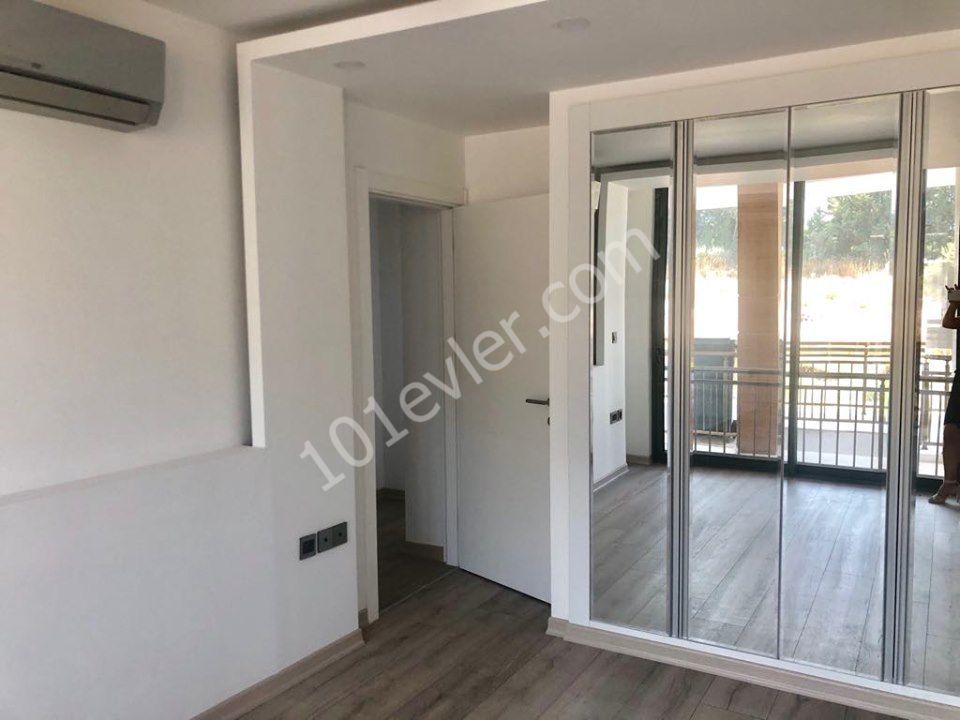 3 + 1 UNMÖGLICHE WOHNUNG ZU VERMIETEN IM ZENTRUM VON ZYPERN KYRENIA ** 