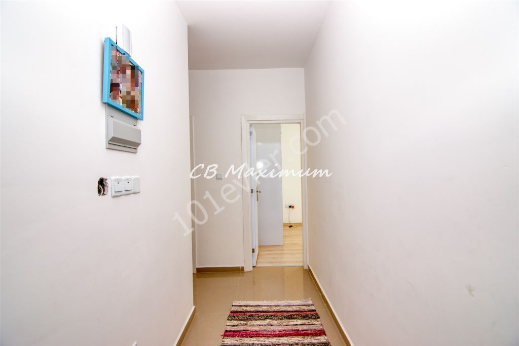 Girne Alsancak da Satılık Site İçinde 3+1 Daire