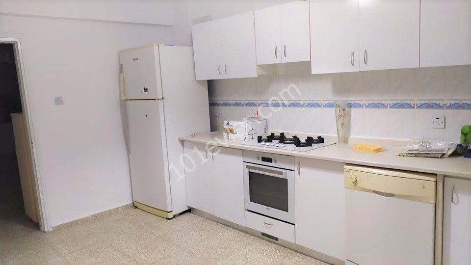 Flat To Rent in Girne Merkez, Kyrenia