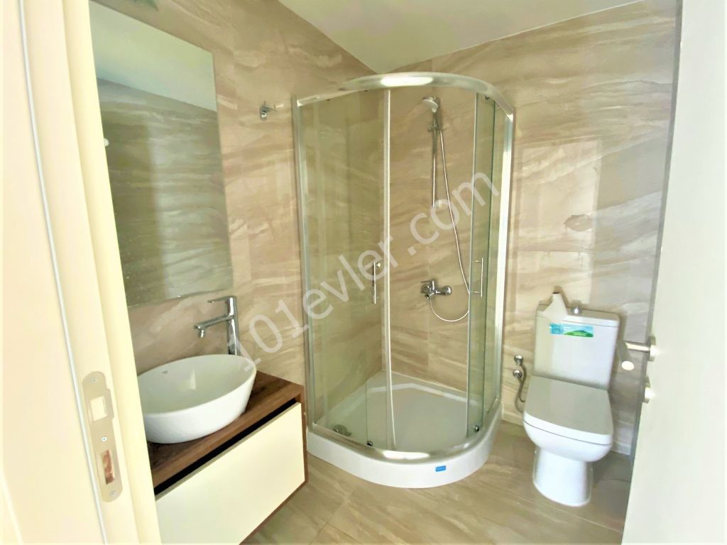 Kıbrıs Girne Merkezde Geniş Teraslı Kiralık 3+1 Daire