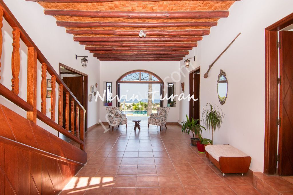 Villa For Sale in Çatalköy, Kyrenia