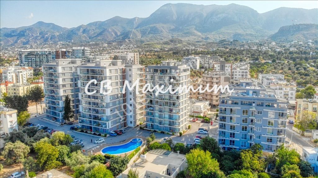 Kıbrıs Girne Merkez Havuzlu Sitede Eşyalı Kiralık 3+1 Daire