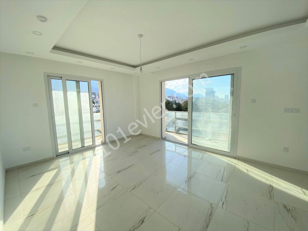 3+1 NEW OPPORTUNITY APARTMENT ON THE MAIN STREET IN THE CENTER OF KYRENIA ** 