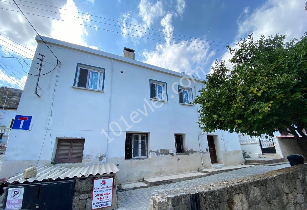 THE SOLE AUTHORITY !! 2-STOREY DETACHED HOUSE WITH A LARGE GARDEN IN BELLAPAIS, KYRENIA, CYPRUS ** 