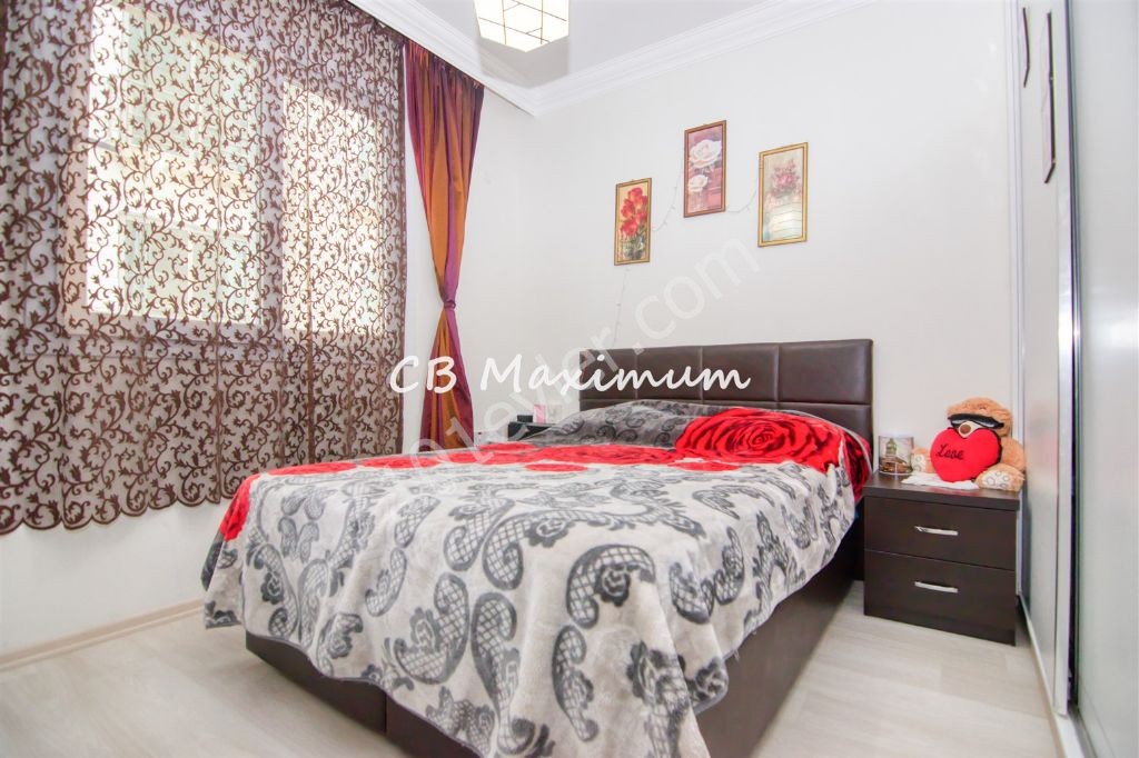 Girne Merkez de İyi Konumda Satılık 2+1 Eşyalı Daire