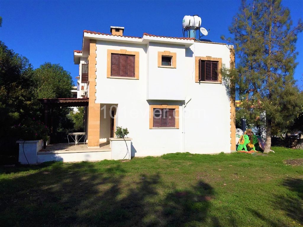 Girne Karakumda Kiralik Genis Bahceli 3+1 Villa