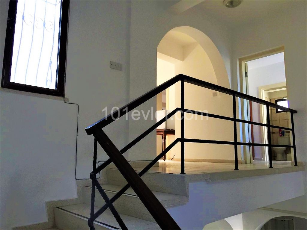 Girne Karakumda Kiralik Genis Bahceli 3+1 Villa