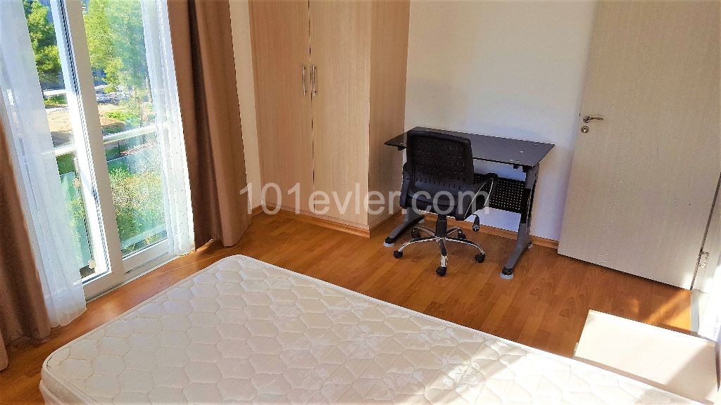 2+1 Flats for Rent in Kyrenia Center 