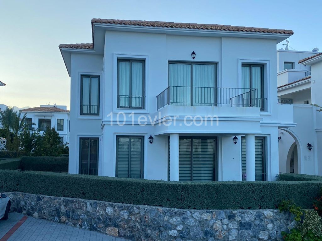 Flat For Sale in Alsancak, Kyrenia