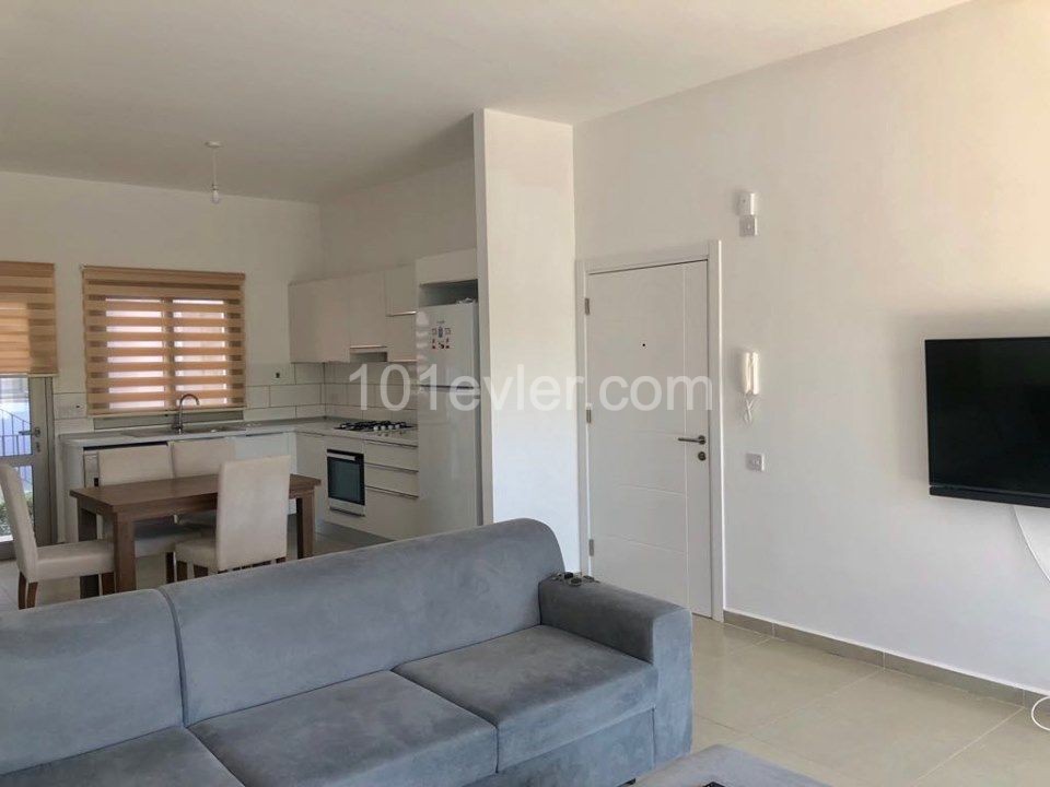 KIBRIS ALSANCAK MİLOS PARK TA EŞYALI  BÜYÜK BAHÇELİ 2+1  DAİRE