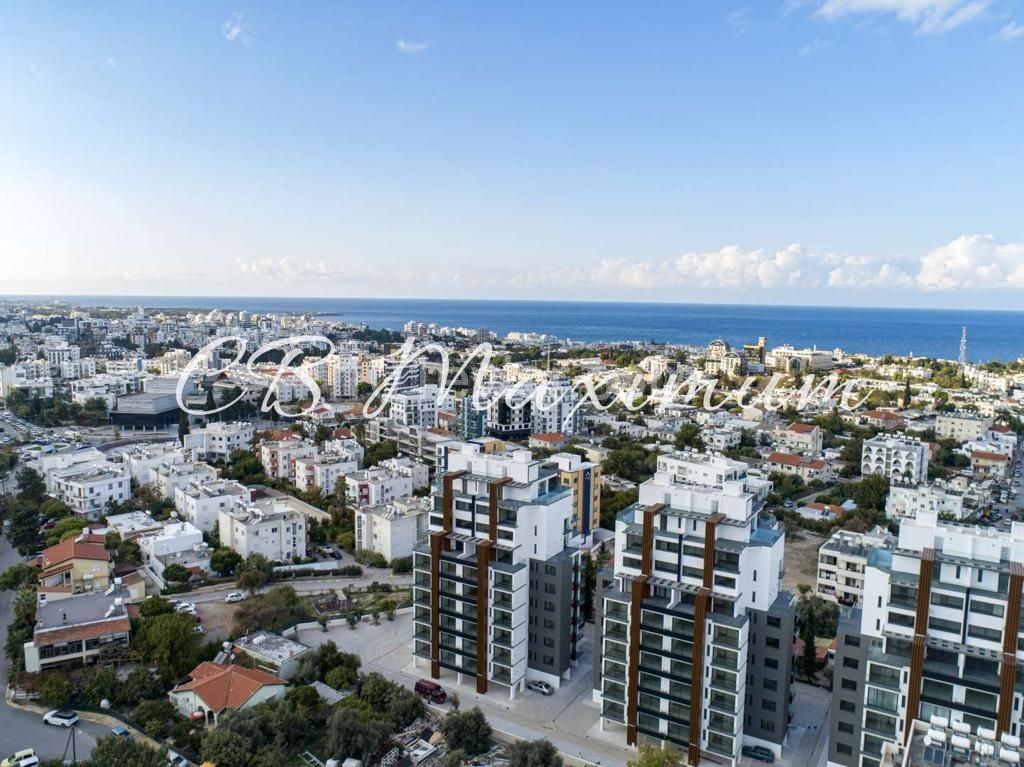 Kıbrıs Girne Merkezde Site İçinde Satılık Türk Malı Modern Mimari 2+1 Daireler