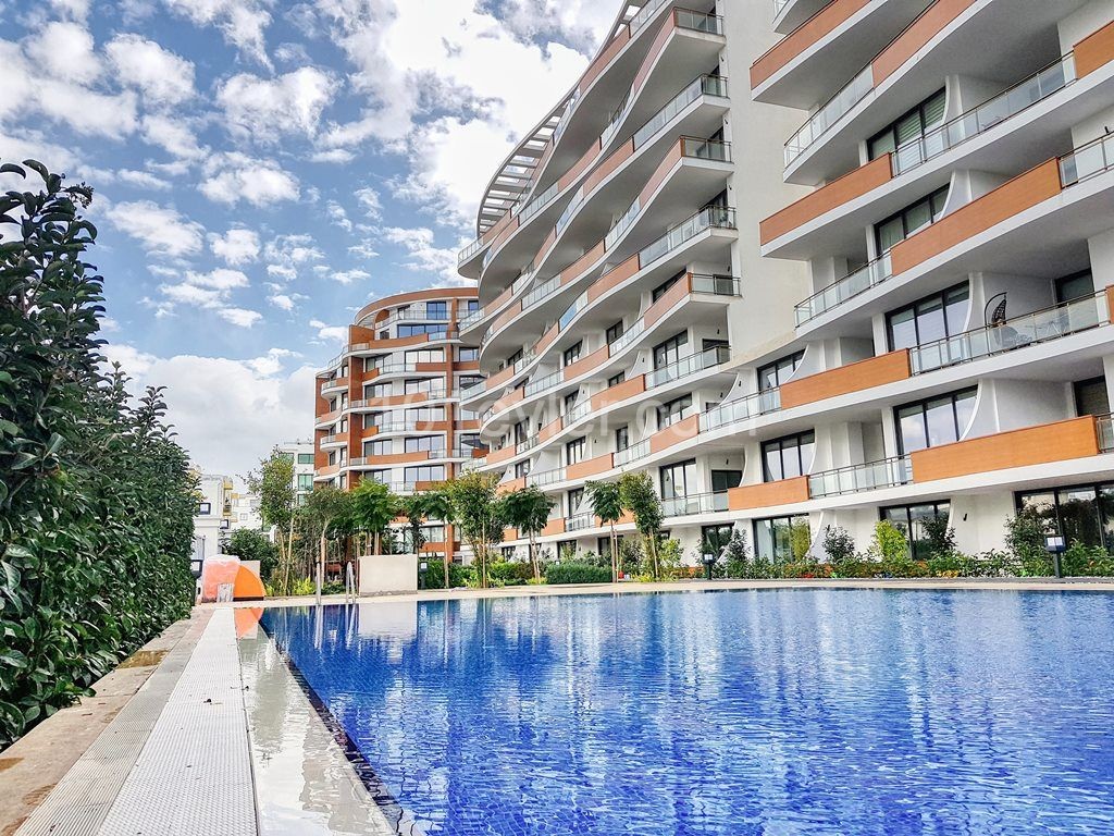 Продается роскошная квартира 3 + 1 с видом на море в самом красивом жилом комплексе Кирении ** 