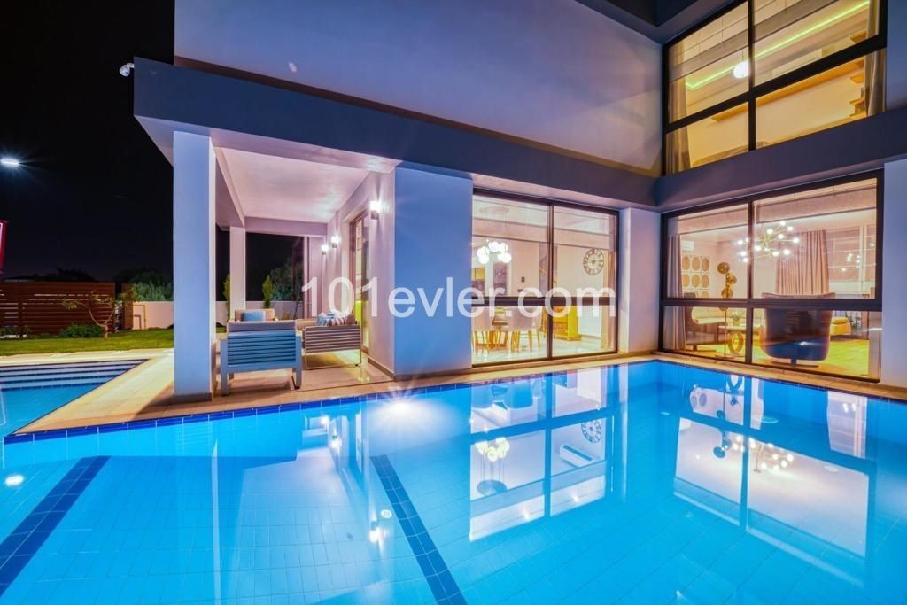 3+1 Villa Mit Hochwertigem Luxuspool In Kyrenia Yesiltepe ** 