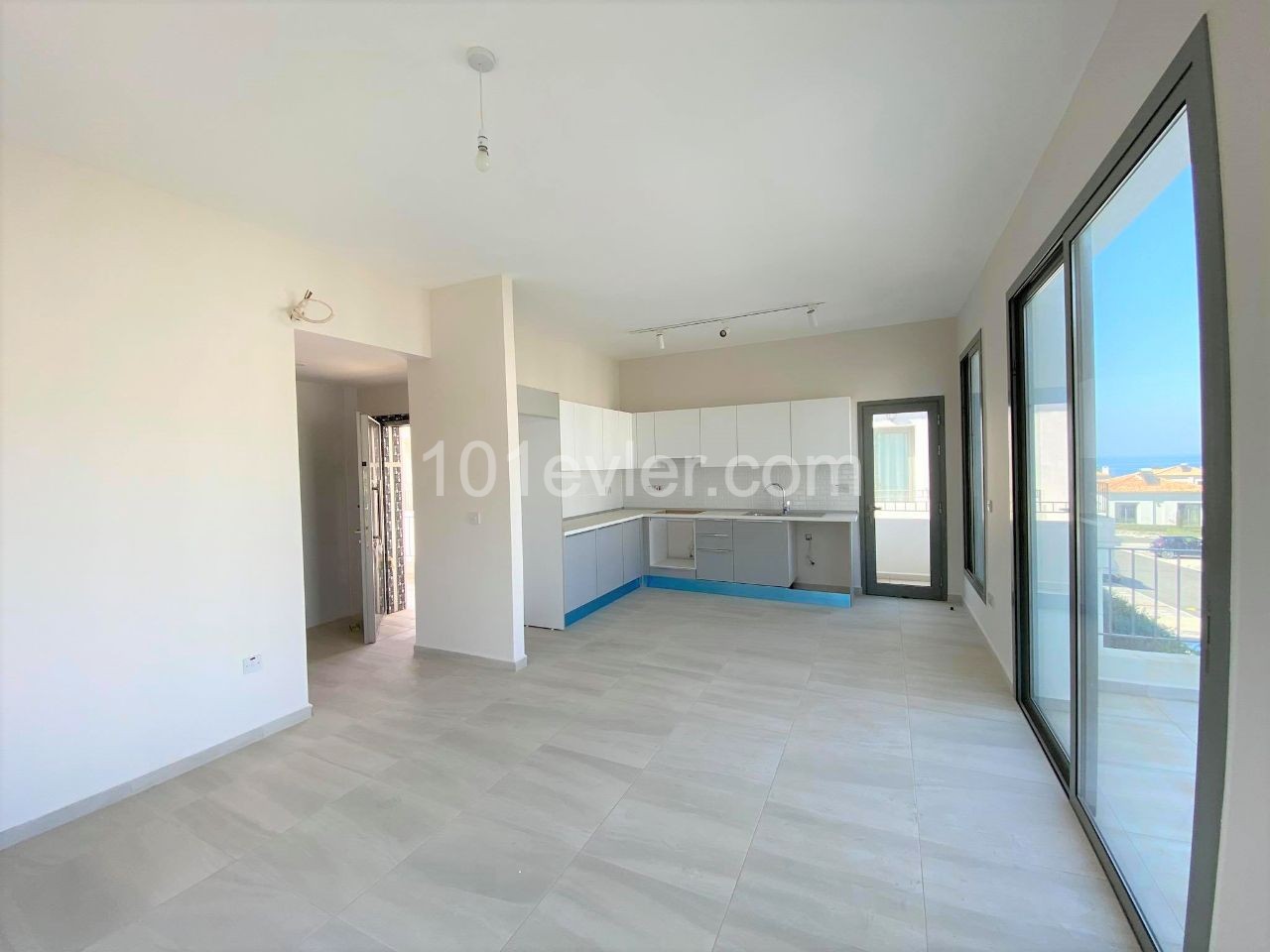 TOP FLOOR APARTMENT IN TOWN HOUSES, THE MOST PRESTIGIOUS SITE OF ALSANCAK IN KYRENIA, CYPRUS ** 