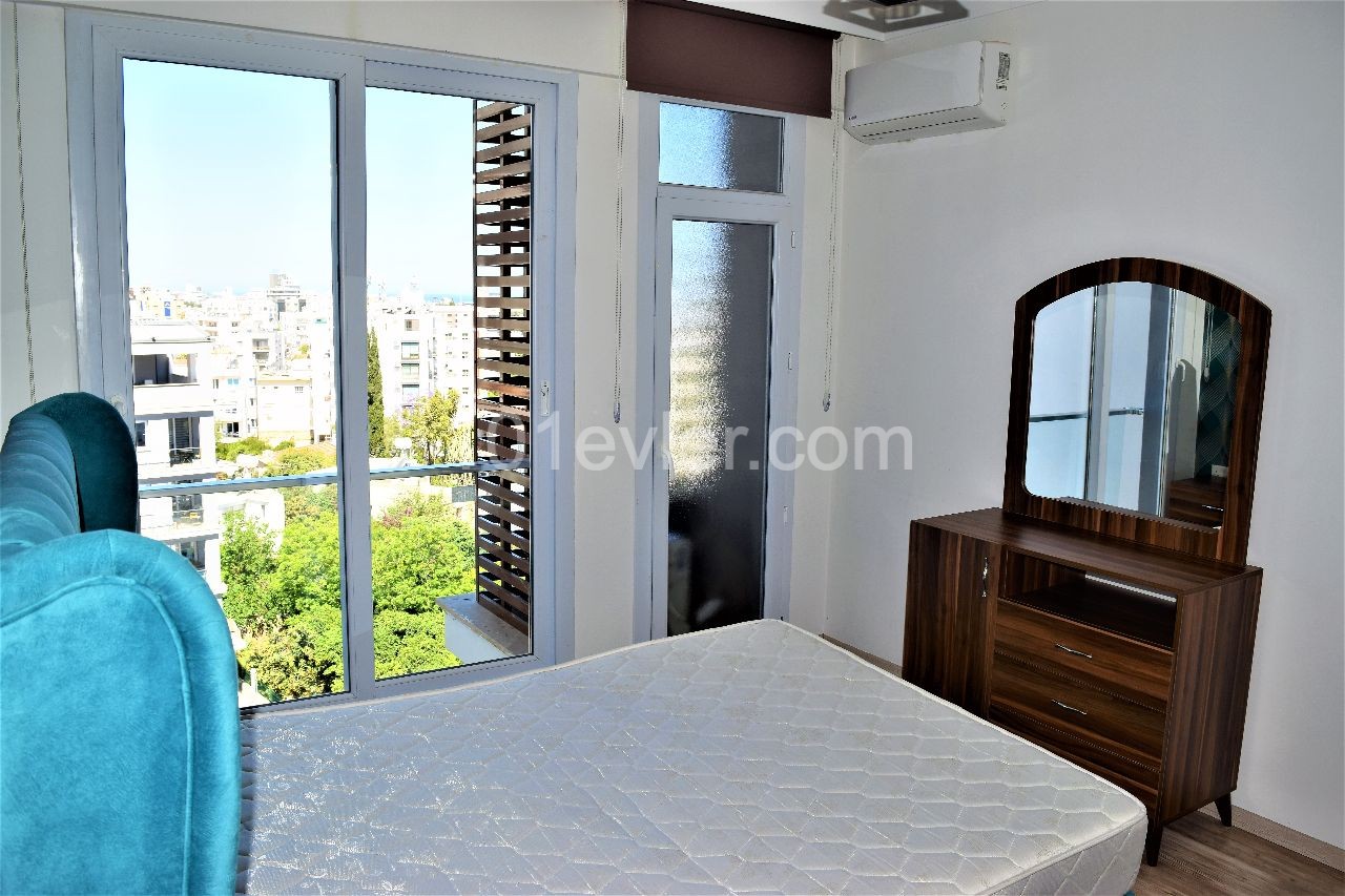 Girne Merkez’de Lüks Eşyalı Geniş 3+1 Kiralık Rezidans