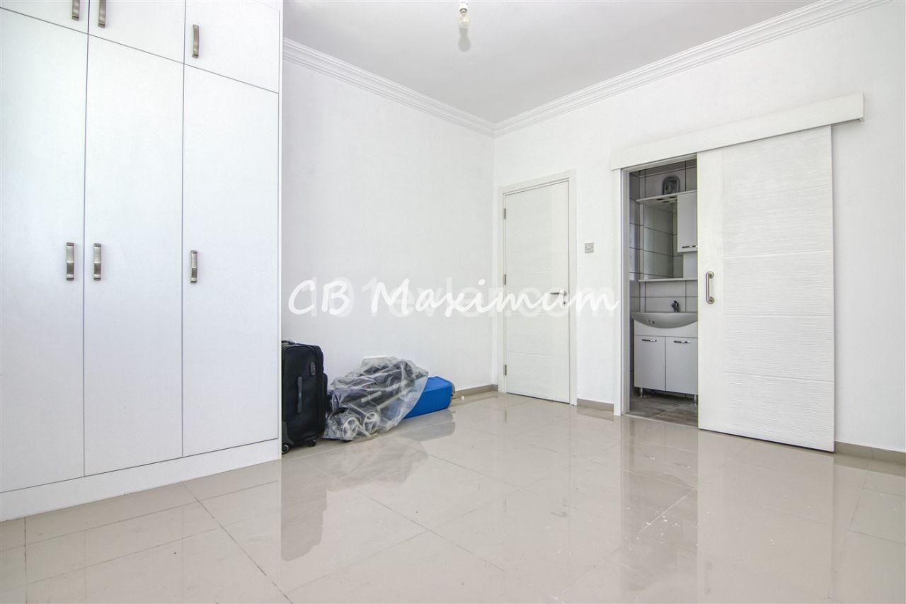 Flat For Sale in Girne Merkez, Kyrenia