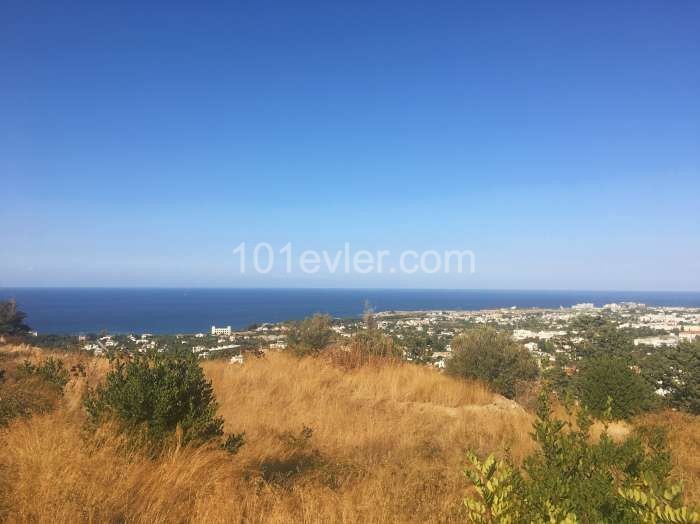 TRNC KYRENIA LAPTA BERG-UND MEERBLICK LAND ZU VERKAUFEN ** 