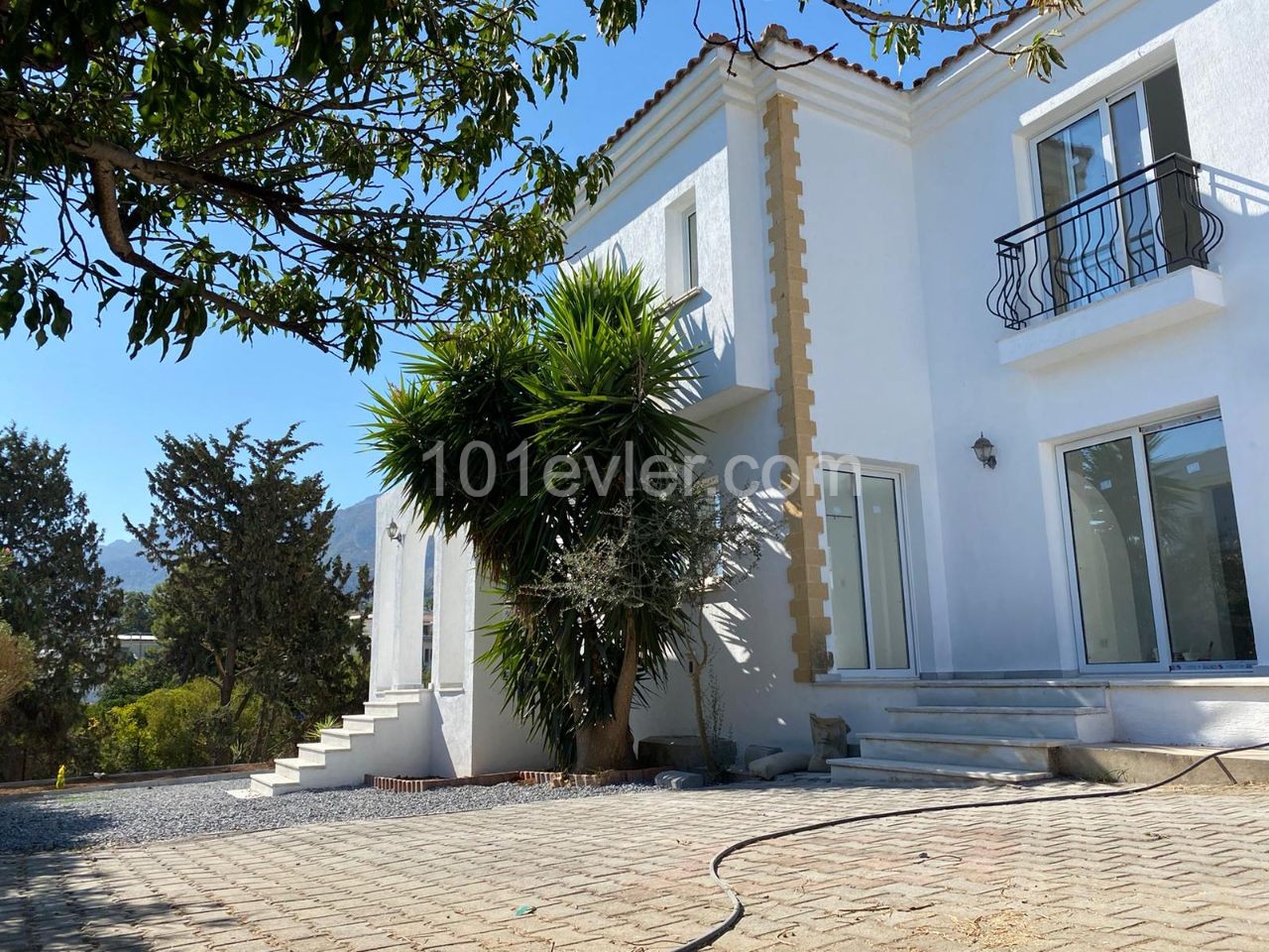 Spacious 3 Bedroom Mediterranean Villa in Kyrenia Ozankoy 