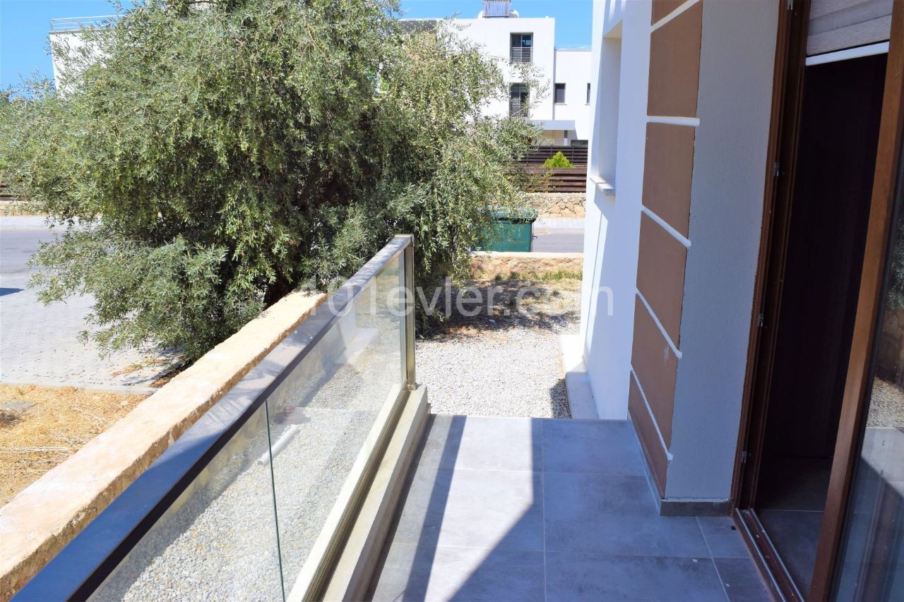 Girne Ozanköyde Kiralık Bahçeli 2+1 Daire