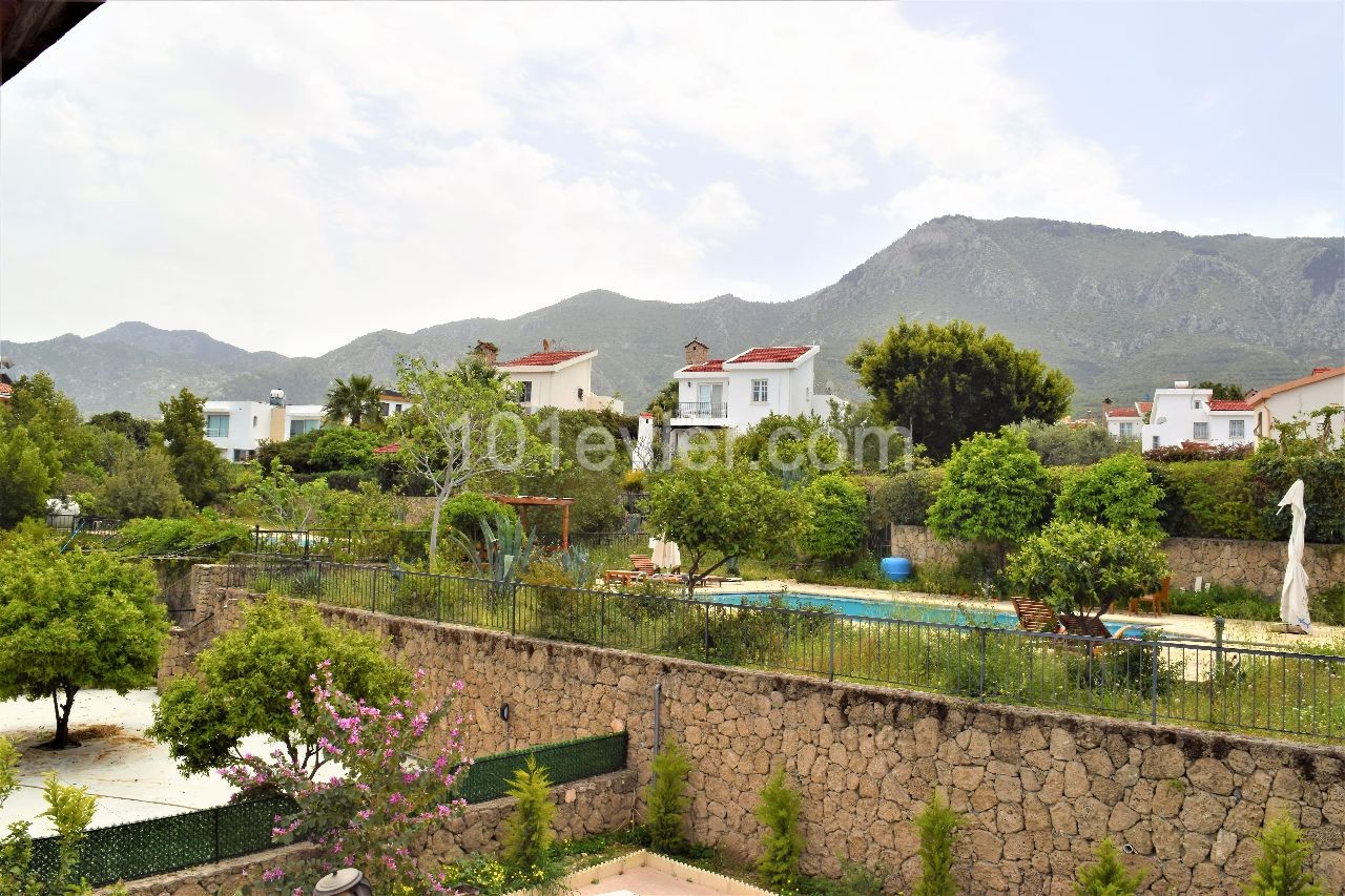 Girne Bellapaiste Havuzlu ve Bakımlı Full Eşyalı 3+1 Villa