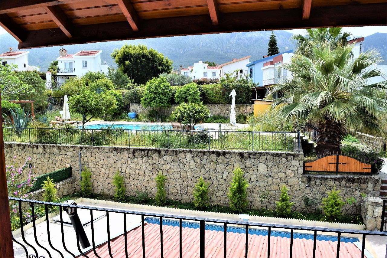 Girne Bellapaiste Havuzlu ve Bakımlı Full Eşyalı 3+1 Villa