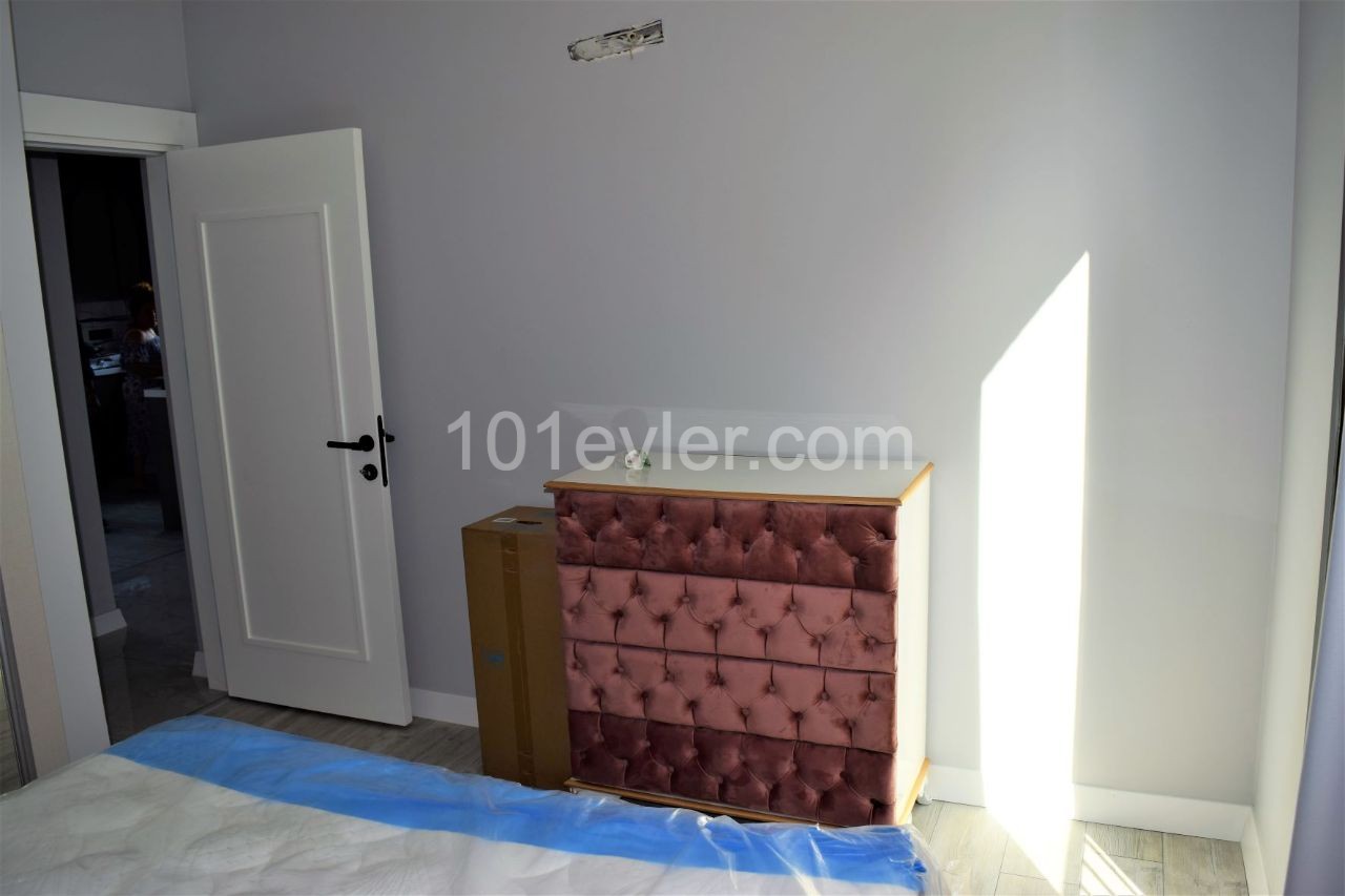 2+1 Apartment Flat with Garden and Sea View in Girne Karaoglanoglu 