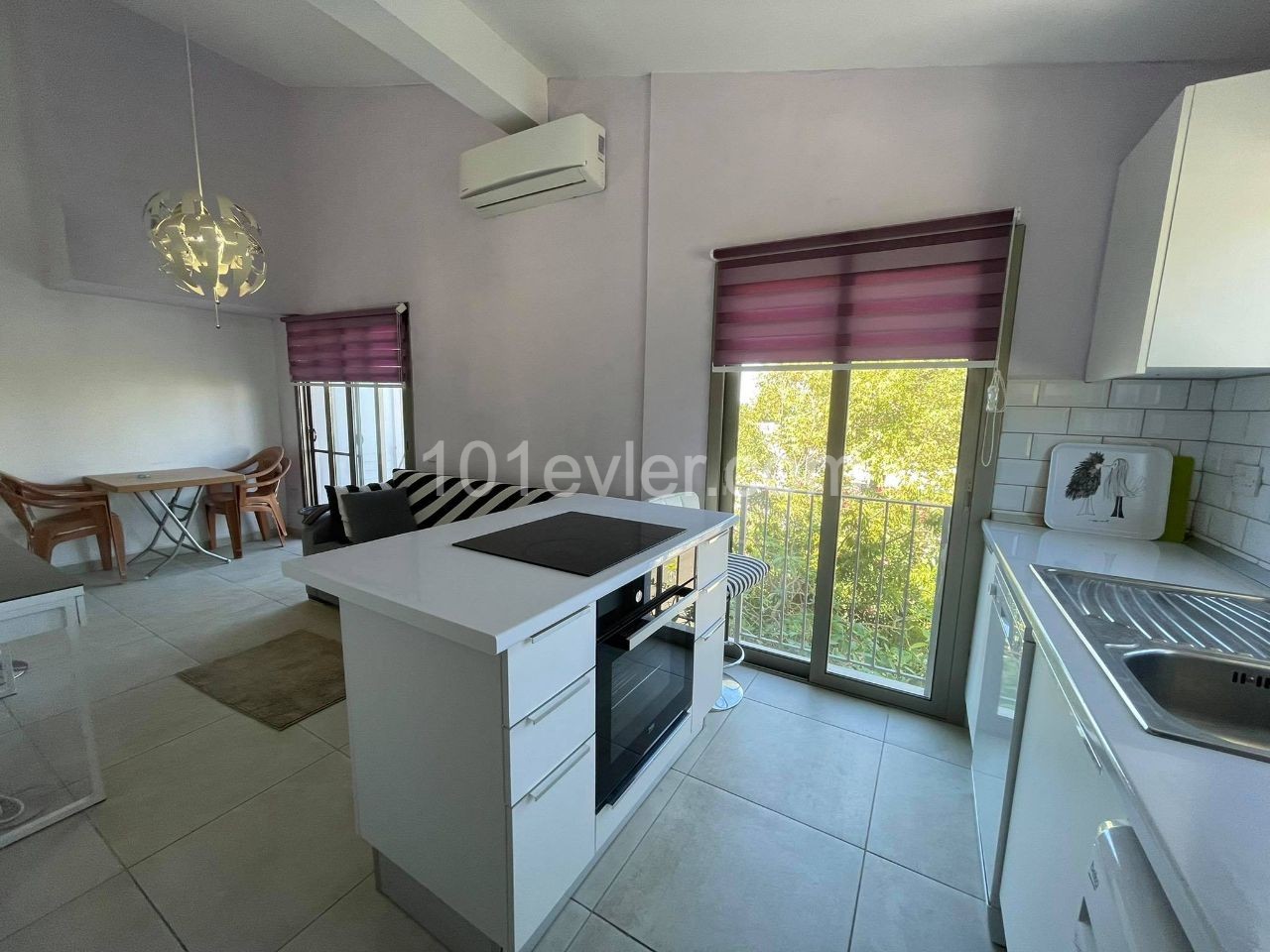 Flat To Rent in Alsancak, Kyrenia