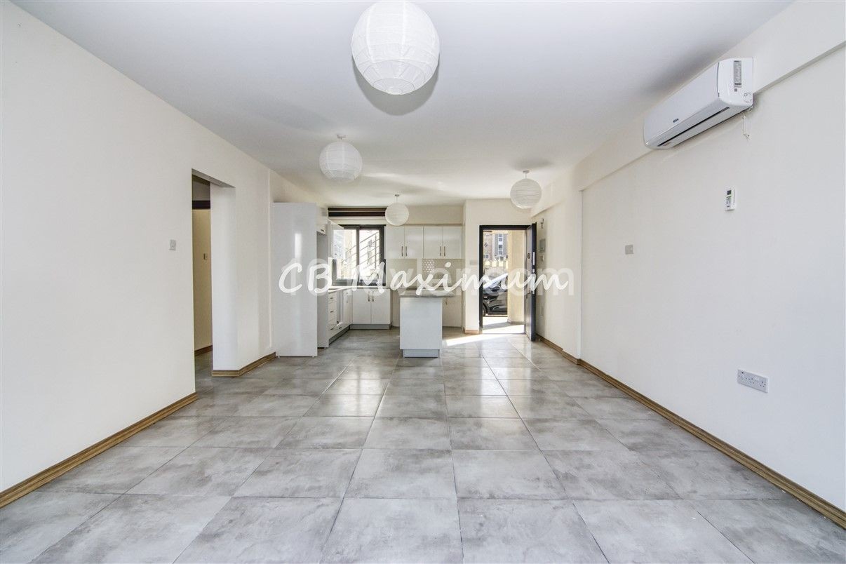 Garden Floor 2+1 Apartment for Sale On the Site in Alsancak ** 