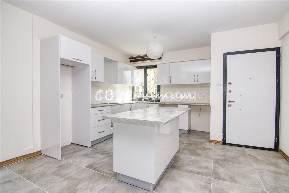 Garden Floor 2+1 Apartment for Sale On the Site in Alsancak ** 