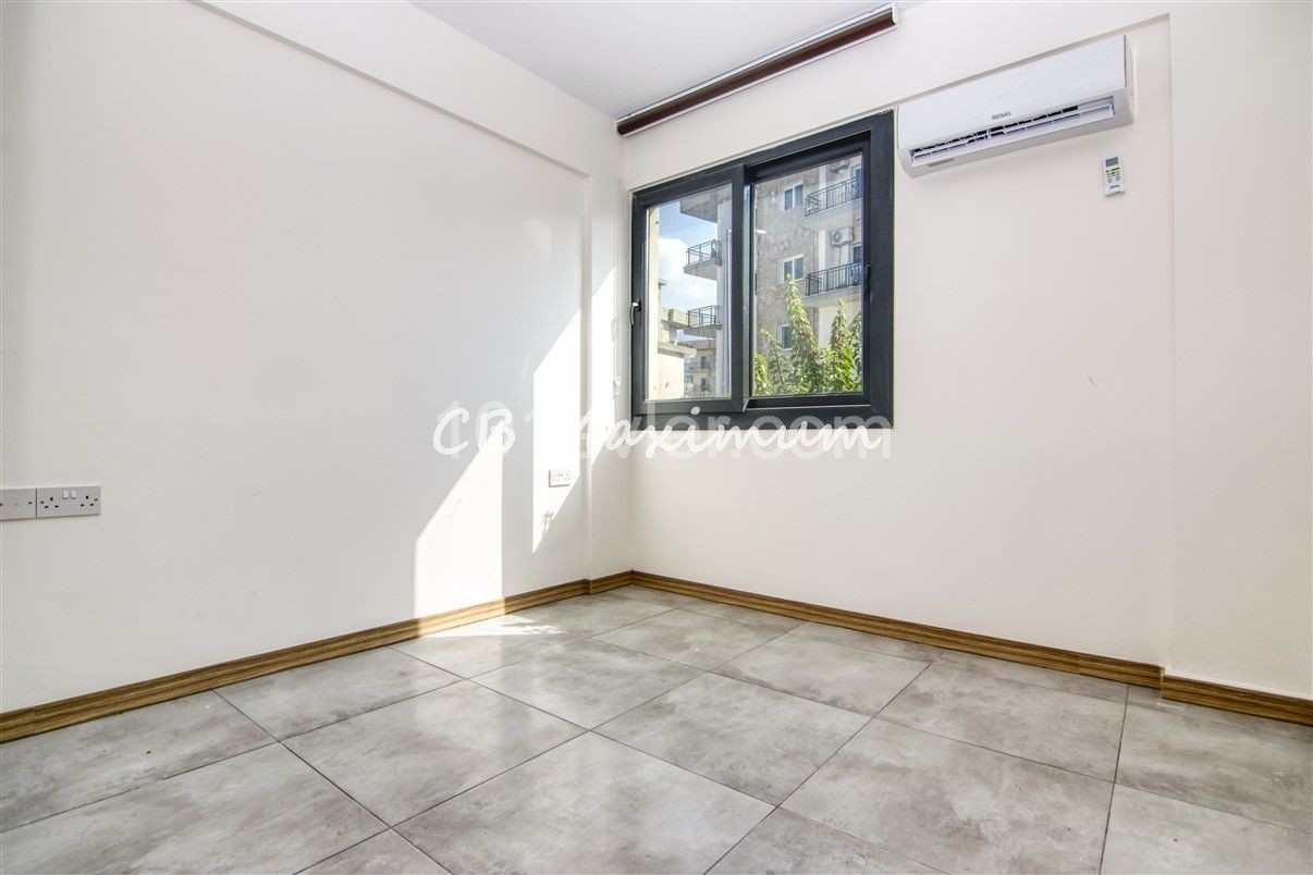 Garden Floor 2+1 Apartment for Sale On the Site in Alsancak ** 